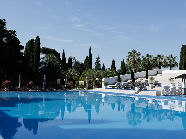 Бассейны Бассейны