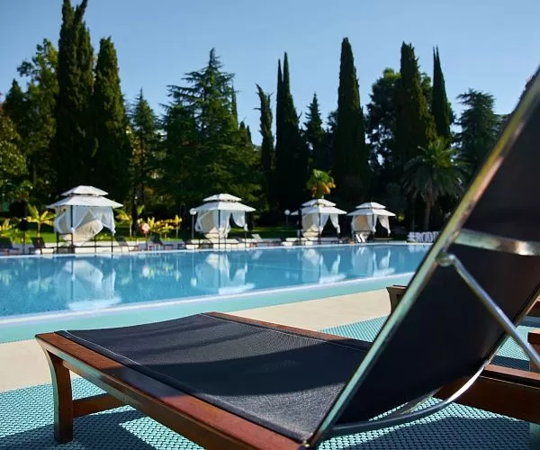 Бассейны и зал Бассейны и зал