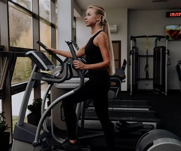 Бассейны и зал Бассейны и зал