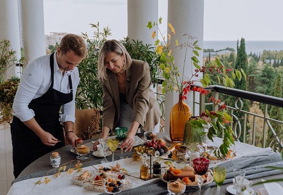 Шеф & Дизайнер в проекте ART WEEK Шеф & Дизайнер в проекте ART WEEK